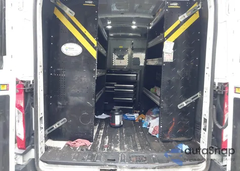 2019 Ford Transit-250 z USA, uszkodzony, nr VIN 1FTYR2CM6KKB57087